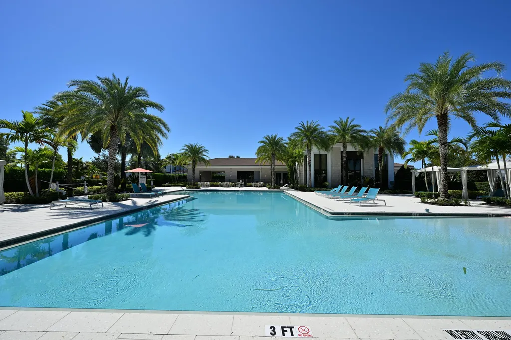 13026 Artisan Circle Palm Beach Gardens FL 33418