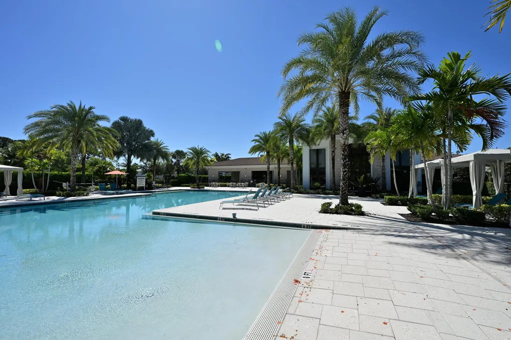 13026 Artisan Circle Palm Beach Gardens FL 33418