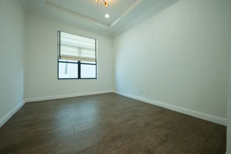 13026 Artisan Circle Palm Beach Gardens FL 33418