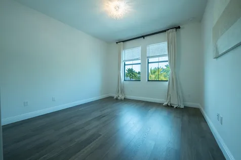 13026 Artisan Circle Palm Beach Gardens FL 33418