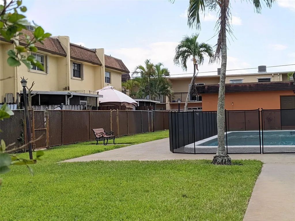 6606 SW 41st Street Davie FL 33314