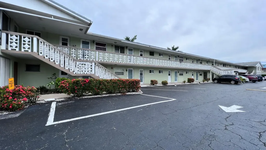 960 Crystal Lake Drive Deerfield Beach FL 33064