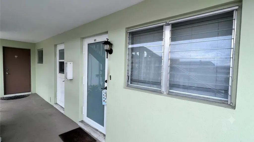 960 Crystal Lake Drive Deerfield Beach FL 33064