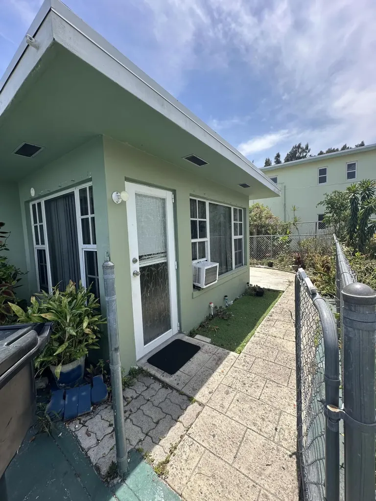 1126 N H Street Lake Worth Beach FL 33460