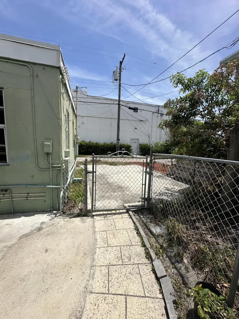 1126 N H Street Lake Worth Beach FL 33460