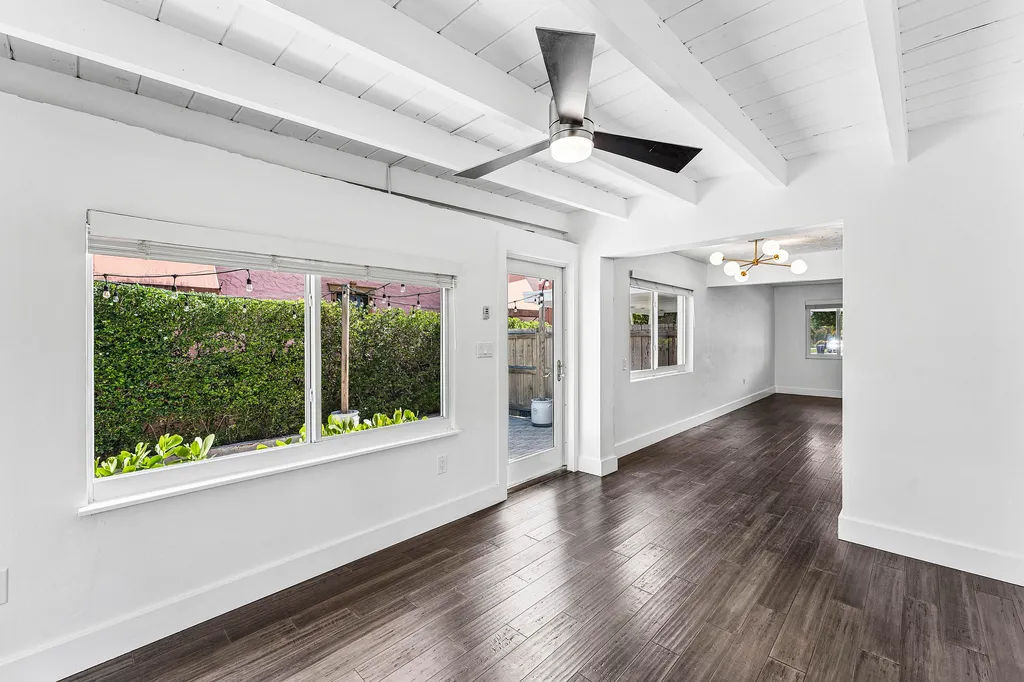2105 N Federal Highway Lake Worth Beach FL 33460