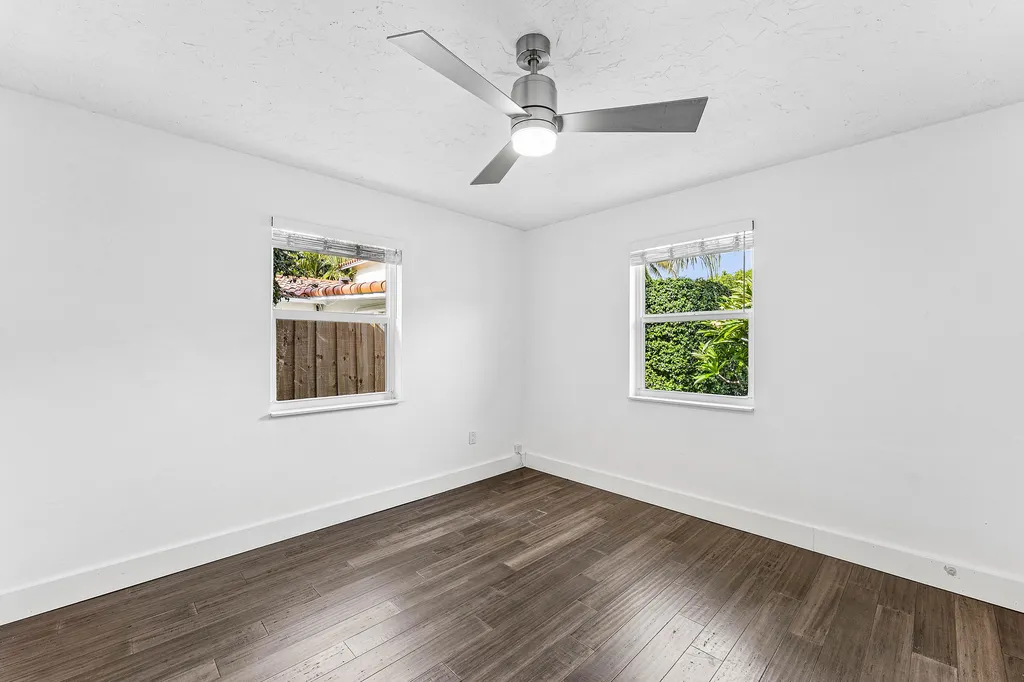 2105 N Federal Highway Lake Worth Beach FL 33460