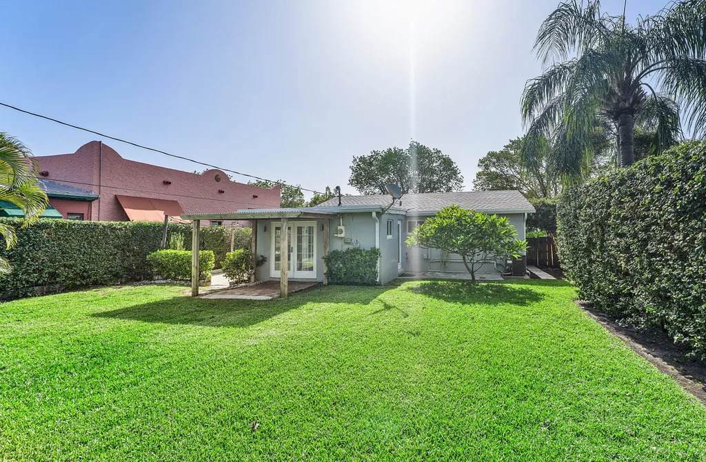 2105 N Federal Highway Lake Worth Beach FL 33460