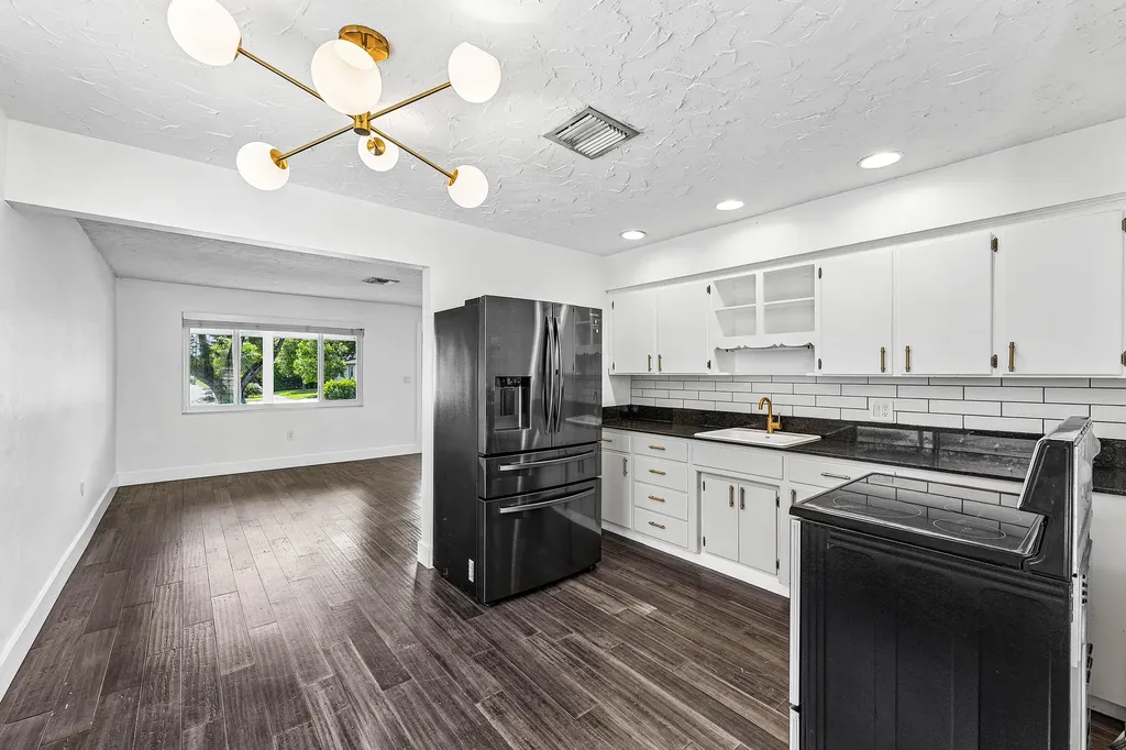 2105 N Federal Highway Lake Worth Beach FL 33460