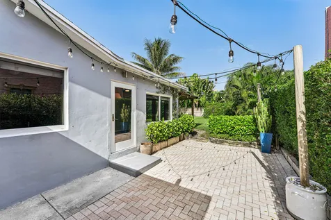 2105 N Federal Highway Lake Worth Beach FL 33460