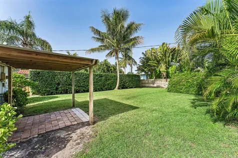 2105 N Federal Highway Lake Worth Beach FL 33460