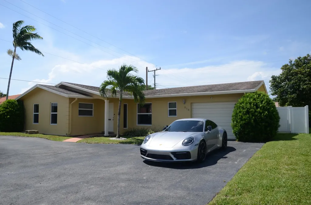 914 SW 4th Street Boca Raton FL 33486