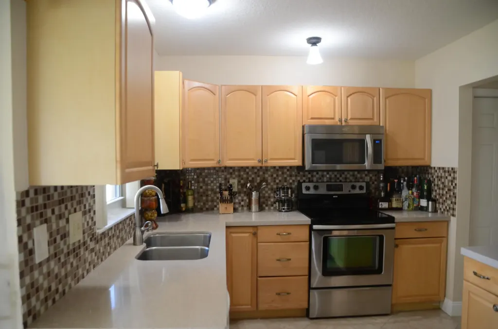 914 SW 4th Street Boca Raton FL 33486