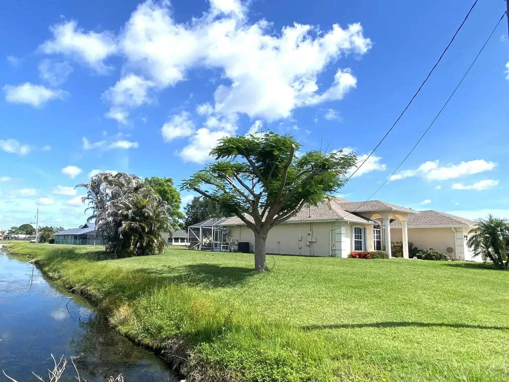2801 SE Rawlings Road Port St Lucie FL 34952