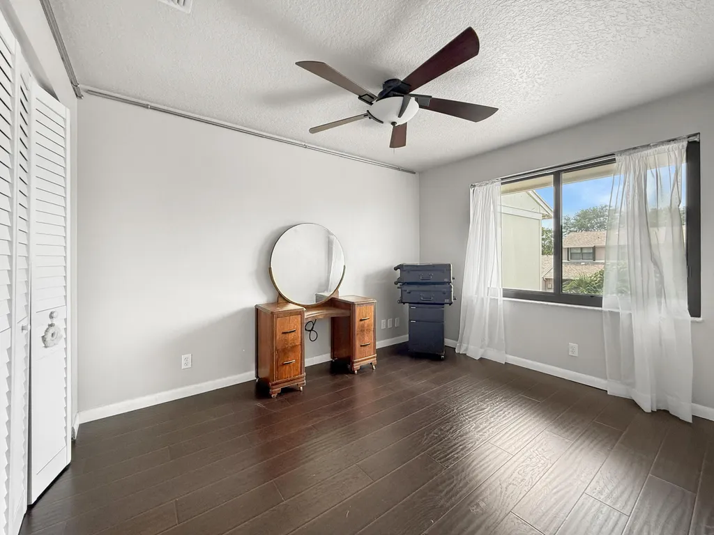 5246 Jog Lane Delray Beach FL 33484