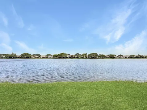5246 Jog Lane Delray Beach FL 33484