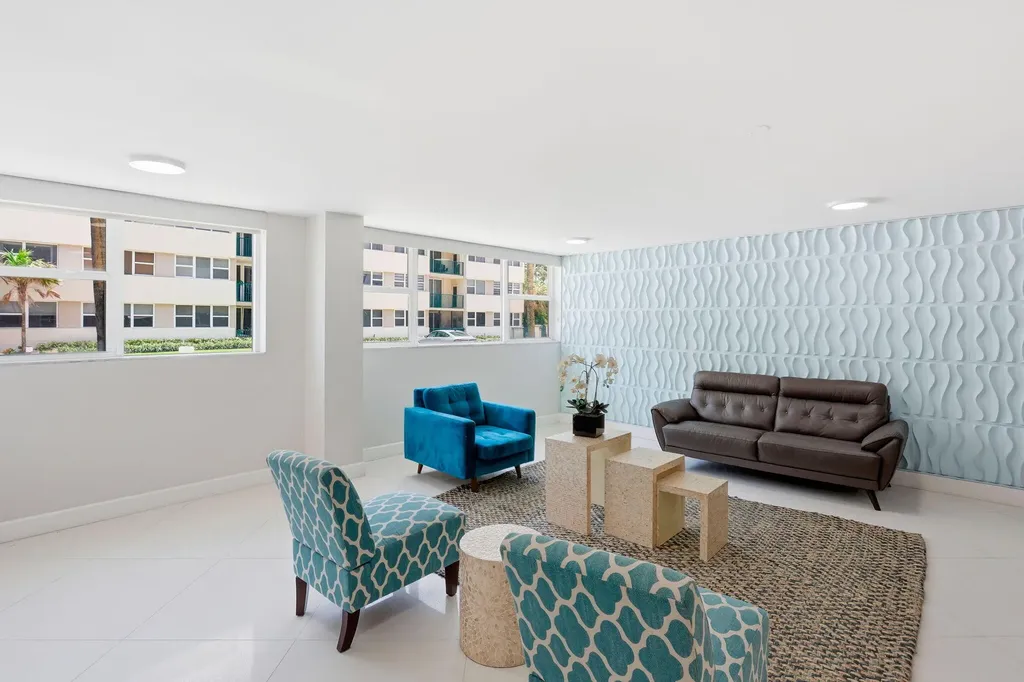 1239 Hillsboro Mile Hillsboro Beach FL 33062