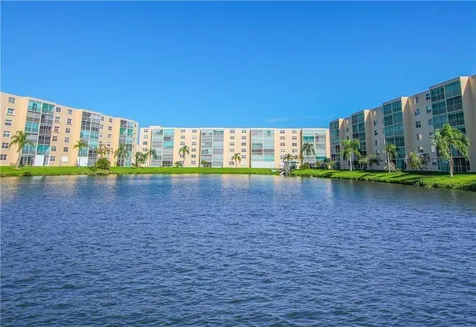 101 SE 3rd Avenue Dania Beach FL 33004