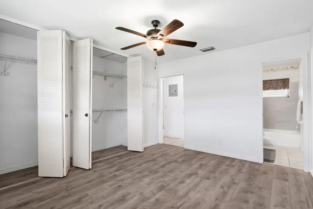 2915 Crosley Drive W West Palm Beach FL 33415