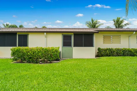 2915 Crosley Drive W West Palm Beach FL 33415