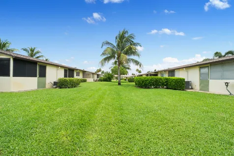 2915 Crosley Drive W West Palm Beach FL 33415