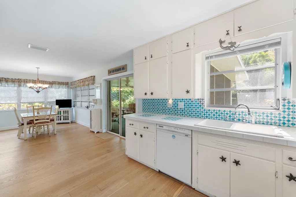 414 S Atlantic Drive Lantana FL 33462