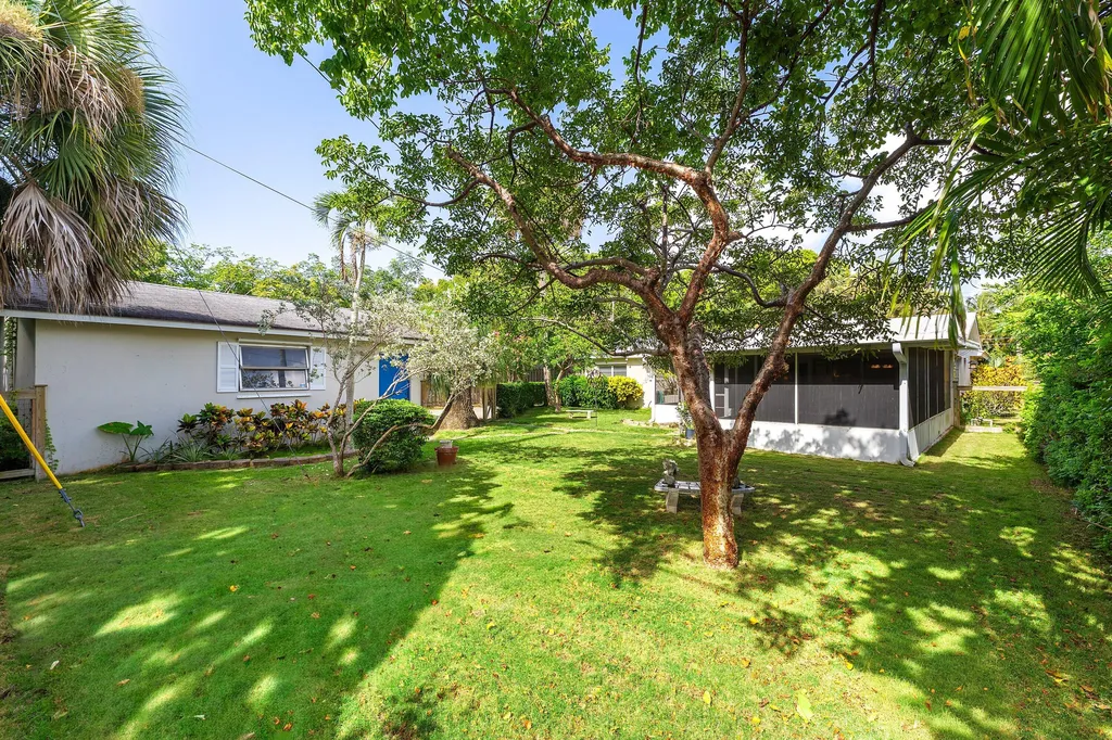 414 S Atlantic Drive Lantana FL 33462