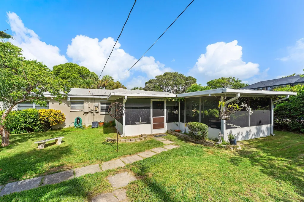414 S Atlantic Drive Lantana FL 33462