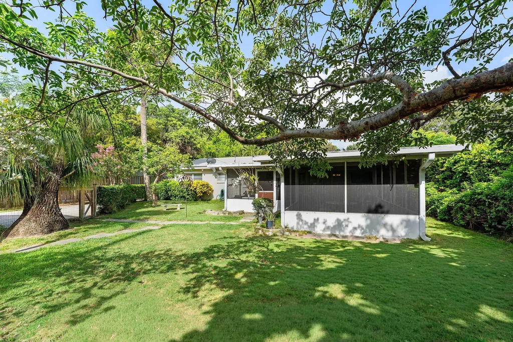 414 S Atlantic Drive Lantana FL 33462