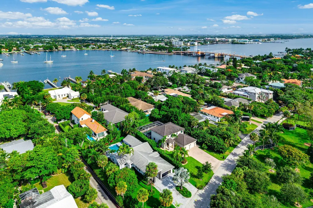 414 S Atlantic Drive Lantana FL 33462