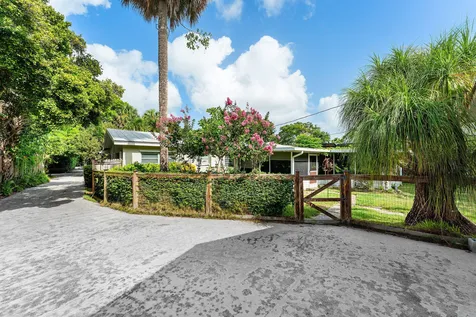 414 S Atlantic Drive Lantana FL 33462