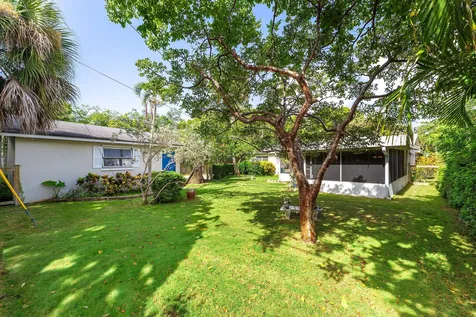 414 S Atlantic Drive Lantana FL 33462