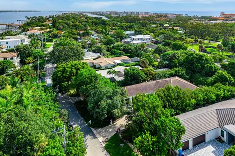 414 S Atlantic Drive Lantana FL 33462