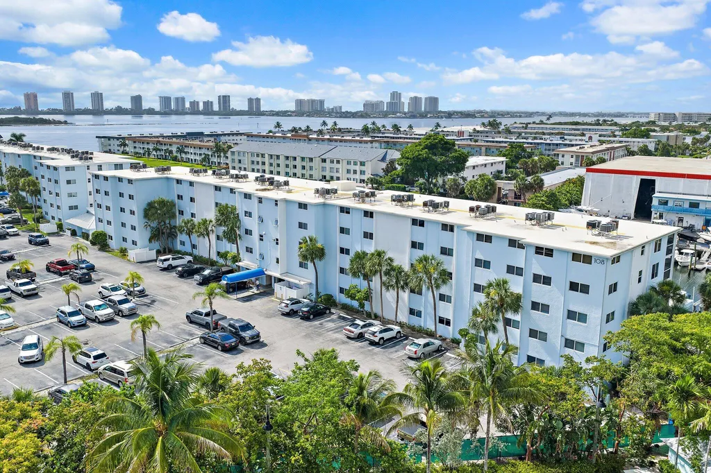 108 Paradise Harbour Boulevard North Palm Beach FL 33408
