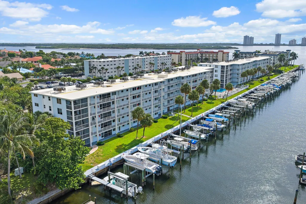 108 Paradise Harbour Boulevard North Palm Beach FL 33408