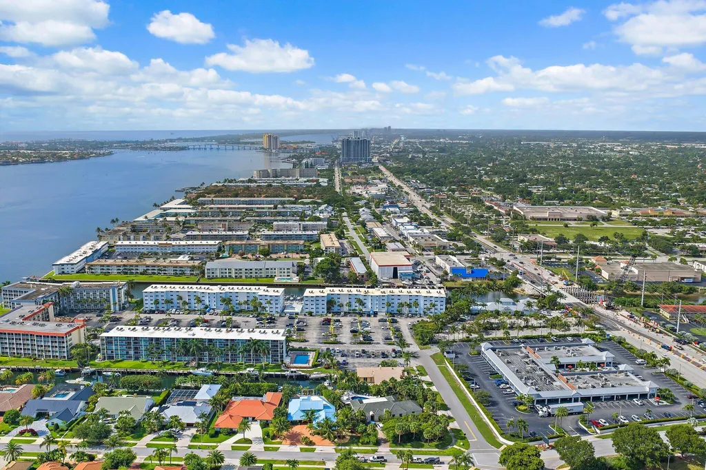 108 Paradise Harbour Boulevard North Palm Beach FL 33408