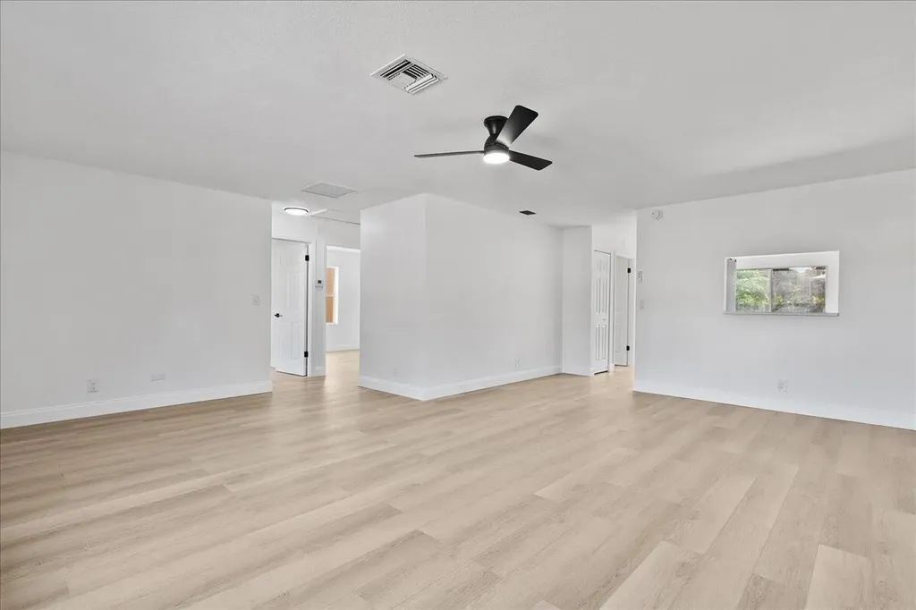 7406 Willow Spring Circle N Boynton Beach FL 33436