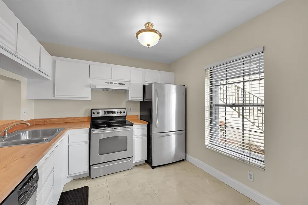 2518 NW 89th Drive Coral Springs FL 33065