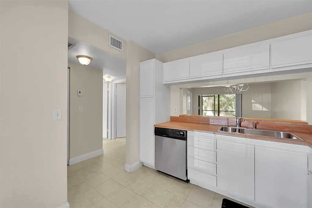 2518 NW 89th Drive Coral Springs FL 33065