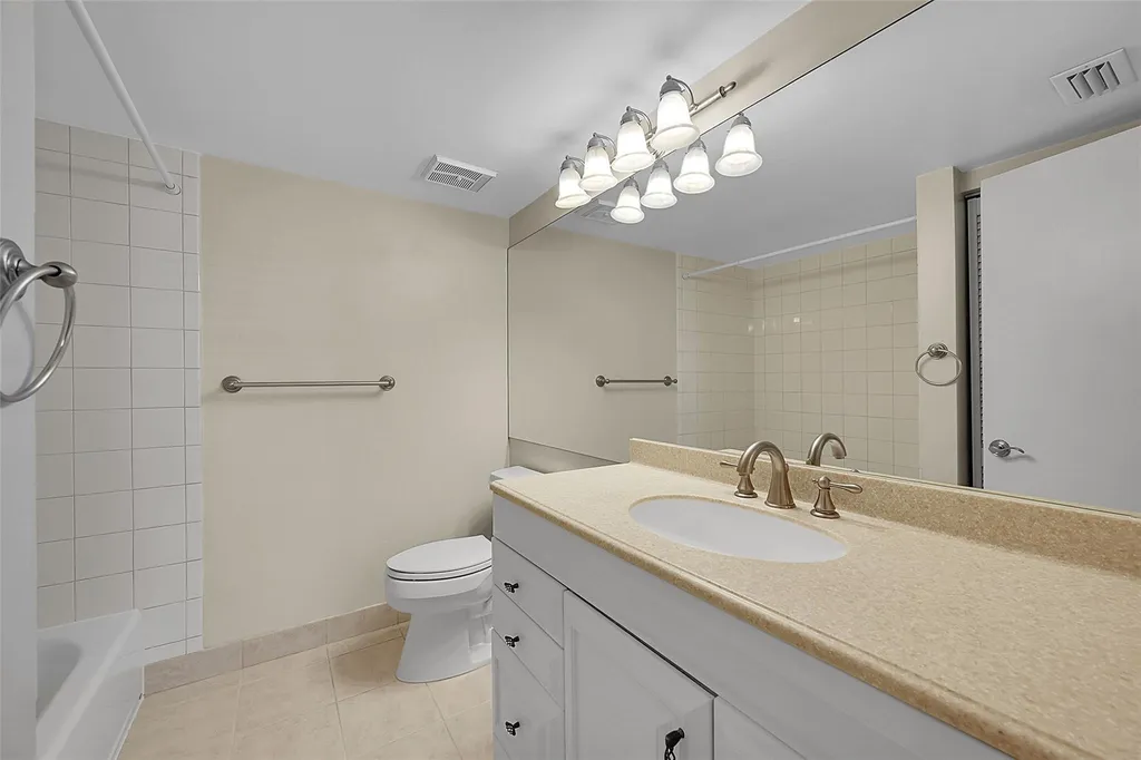 2518 NW 89th Drive Coral Springs FL 33065