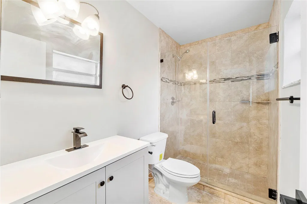 3843 NW 81st Terrace Coral Springs FL 33065