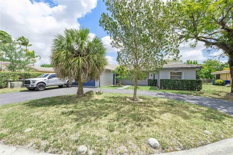 3843 NW 81st Terrace Coral Springs FL 33065