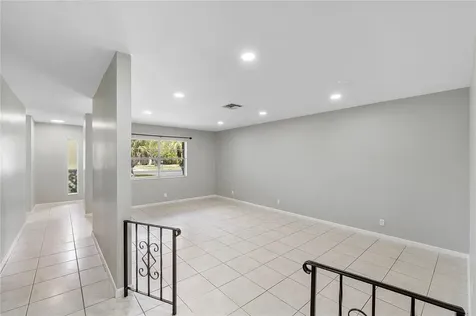 3843 NW 81st Terrace Coral Springs FL 33065