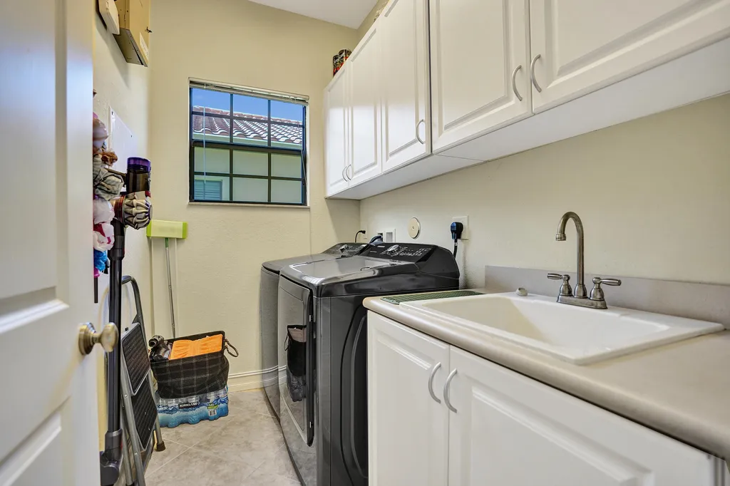 7276 NW 112th Way Parkland FL 33076
