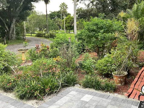 3208 A Road Loxahatchee Groves FL 33470