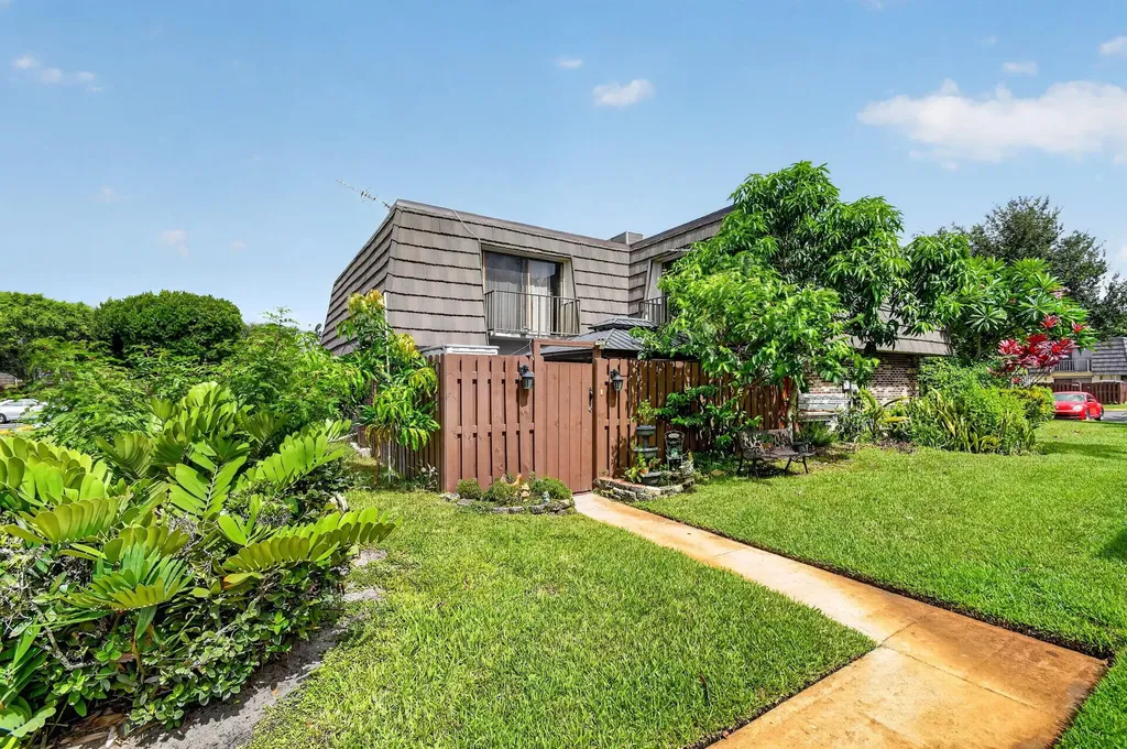 1610 Forest Lakes Circle West Palm Beach FL 33406