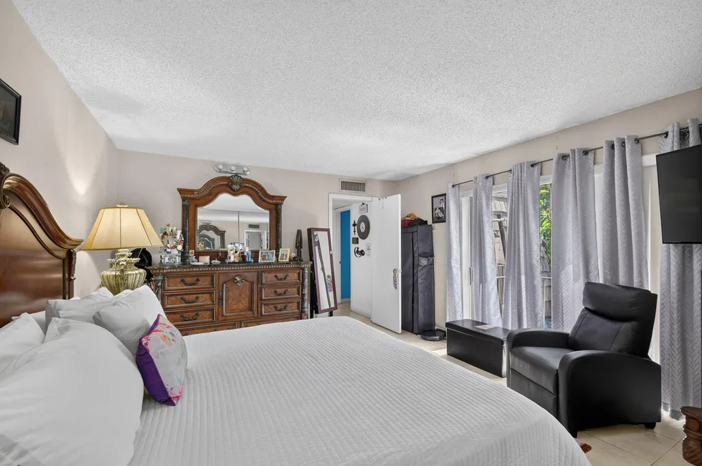 1610 Forest Lakes Circle West Palm Beach FL 33406