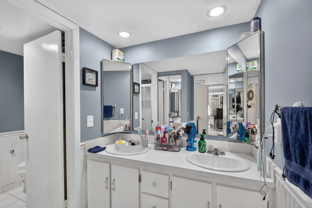 1610 Forest Lakes Circle West Palm Beach FL 33406