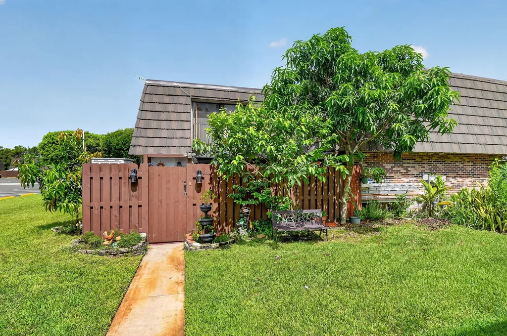 1610 Forest Lakes Circle West Palm Beach FL 33406