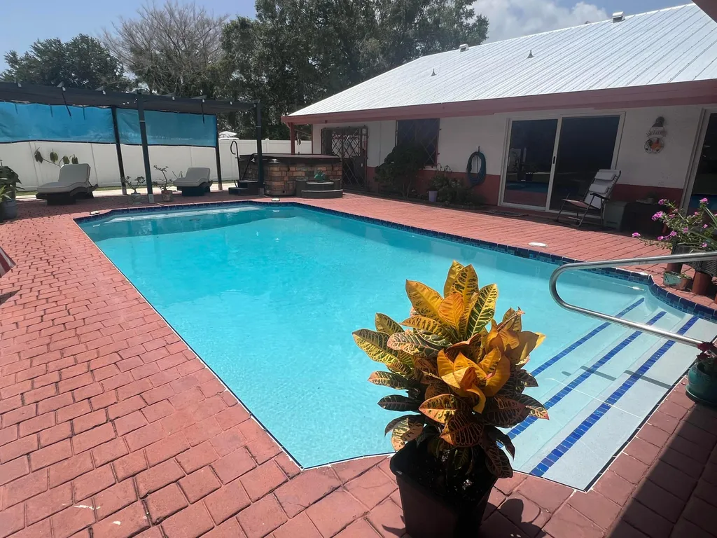 457 S Naranja Avenue Port St Lucie FL 34983
